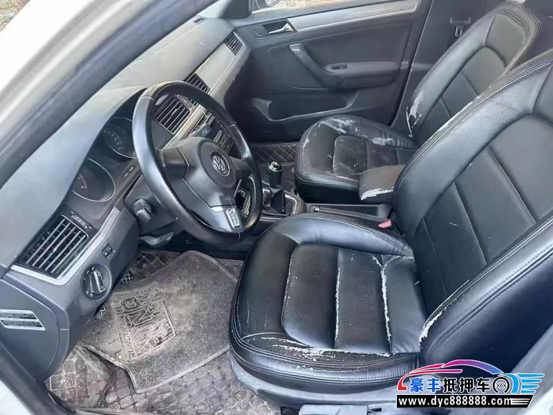 15年大众宝来轿车抵押车出售