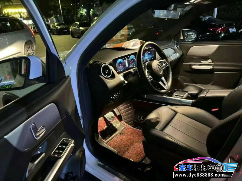 20年奔驰GLB轿车抵押车出售