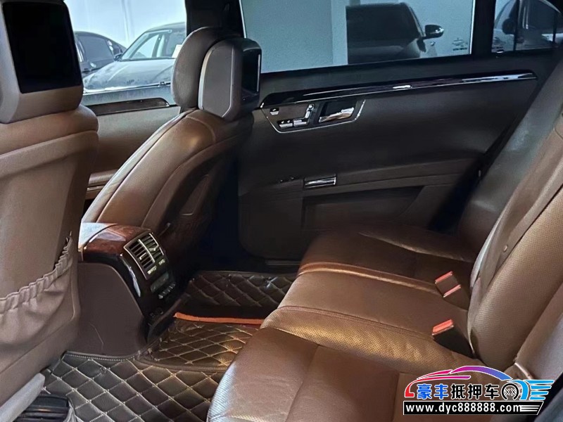 12年奔驰S轿车抵押车出售