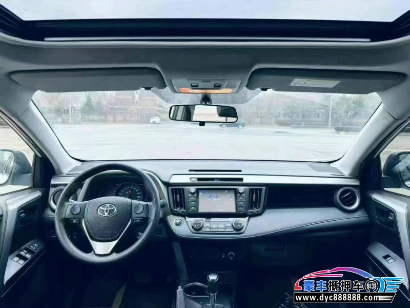 18年丰田RAV4轿车抵押车出售