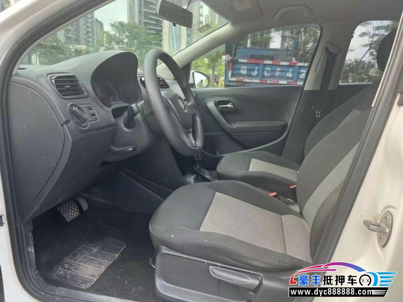 16年大众polo轿车抵押车出售