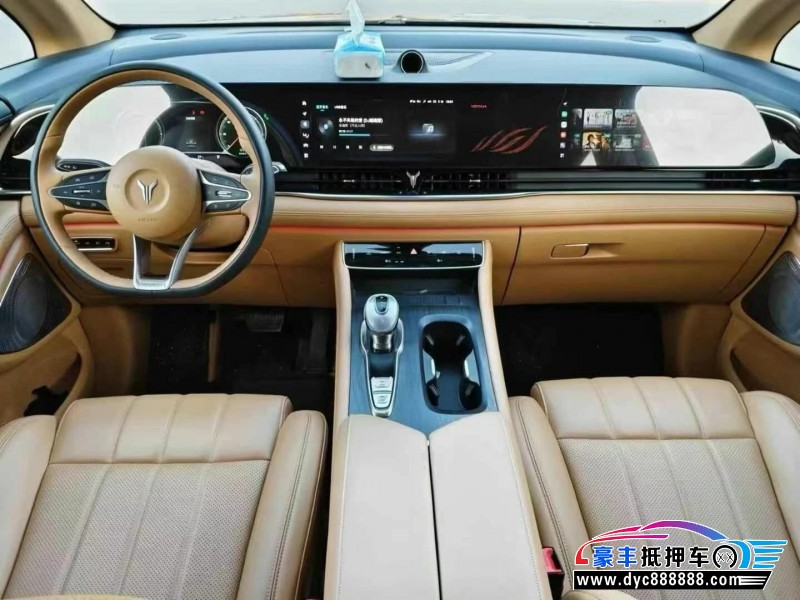 24年岚图梦想家轿车抵押车出售