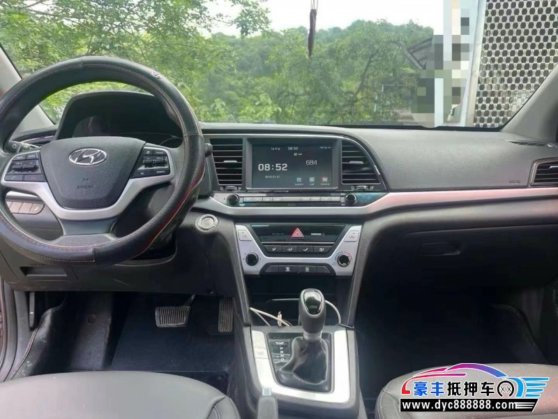 17年现代领动轿车抵押车出售