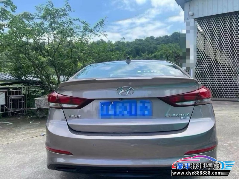 17年现代领动轿车抵押车出售