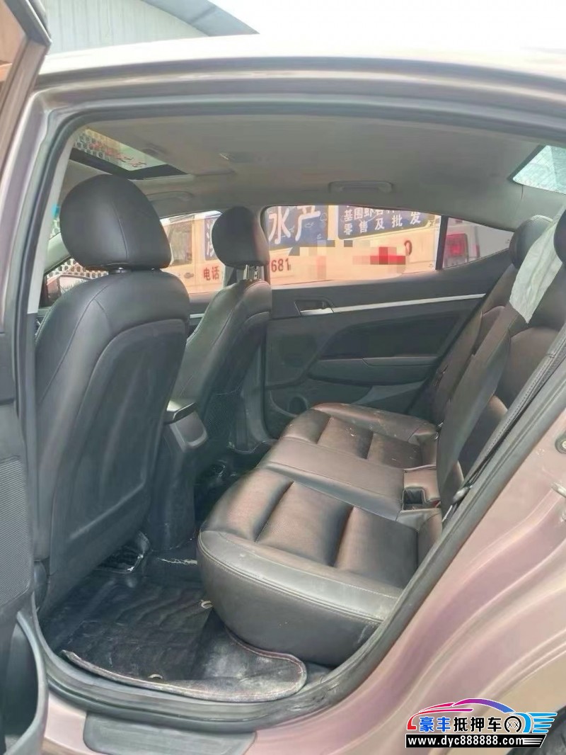 17年现代领动轿车抵押车出售