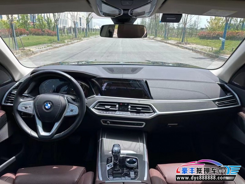 22年宝马X7轿车抵押车出售