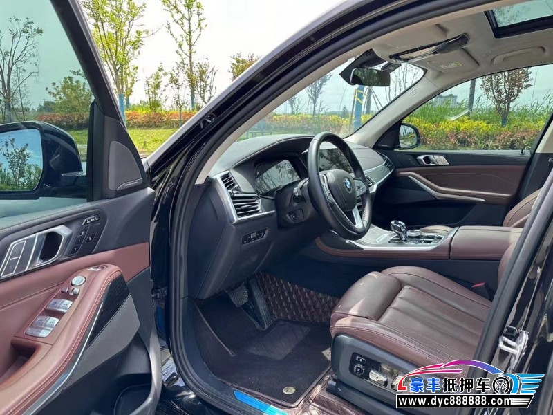 22年宝马X7轿车抵押车出售