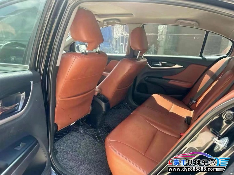 15年本田凌派轿车抵押车出售