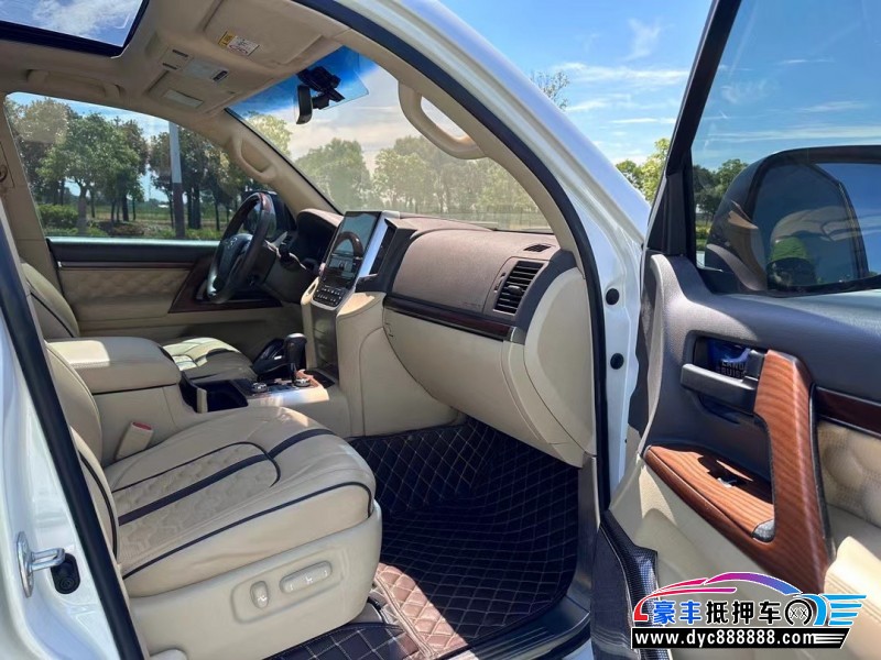 18年丰田兰德酷路泽（陆巡）轿车抵押车出售