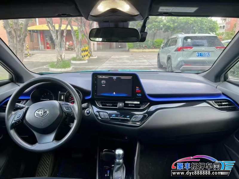 20年丰田C-HR轿车抵押车出售