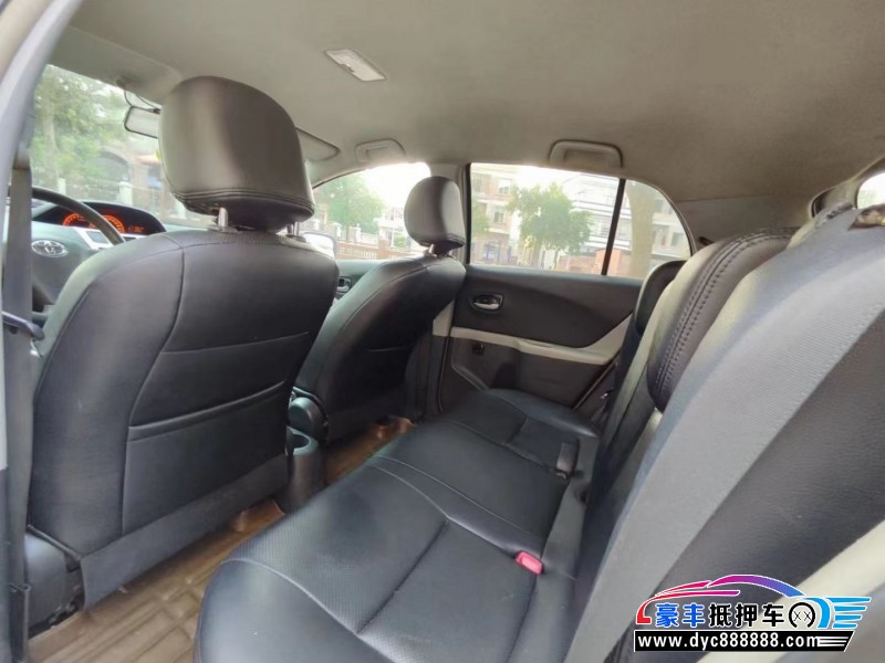 10年丰田雅力士轿车抵押车出售