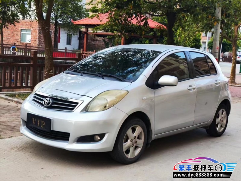 10年丰田雅力士轿车抵押车出售