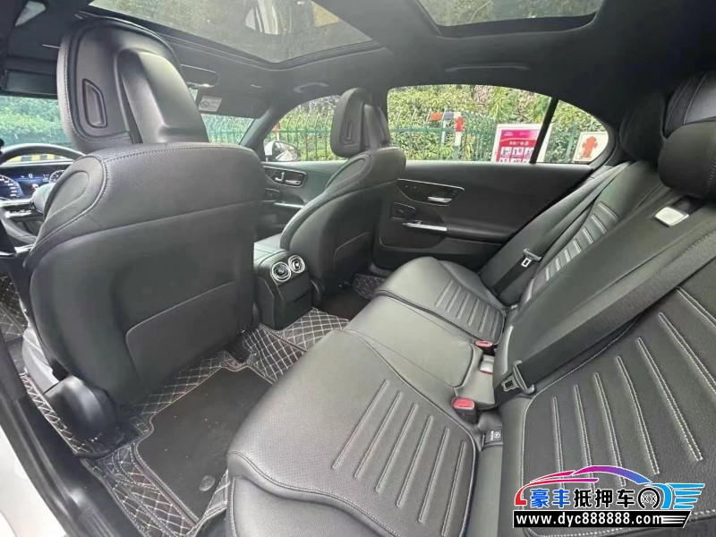 22年奔驰C轿车抵押车出售