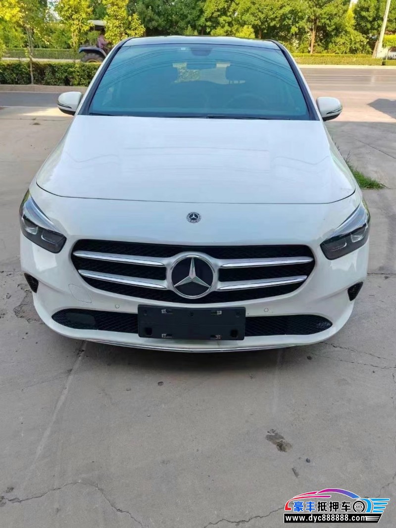 21年奔驰B轿车抵押车出售