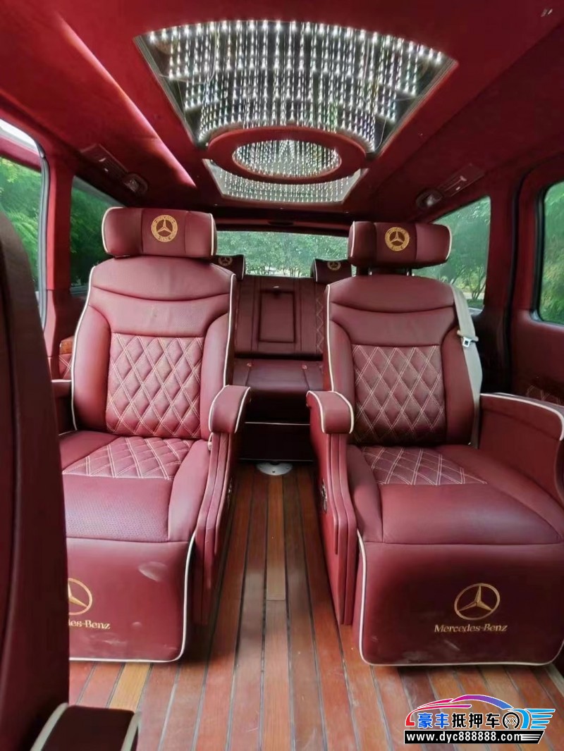 17年奔驰唯雅诺轿车抵押车出售