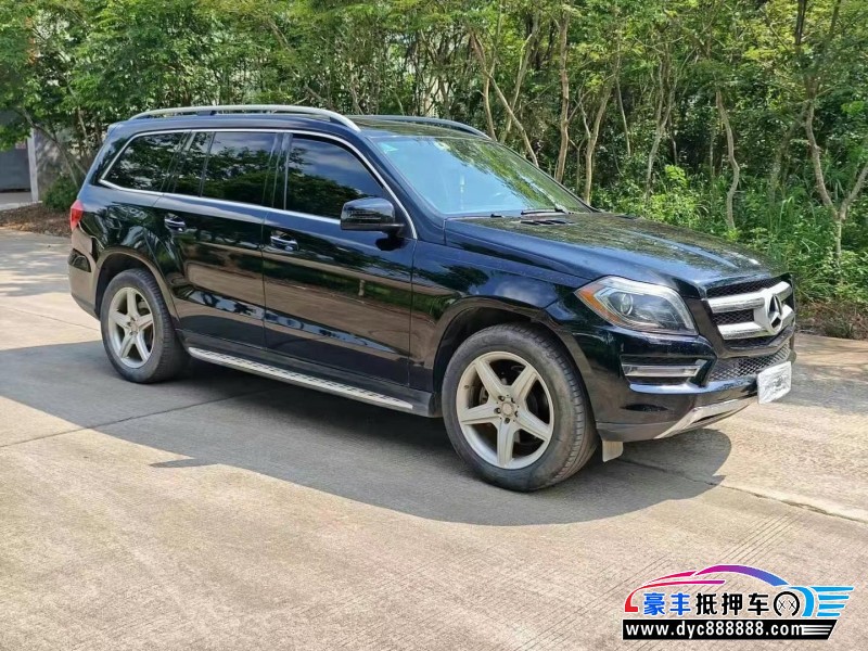 13年奔驰GL轿车抵押车出售