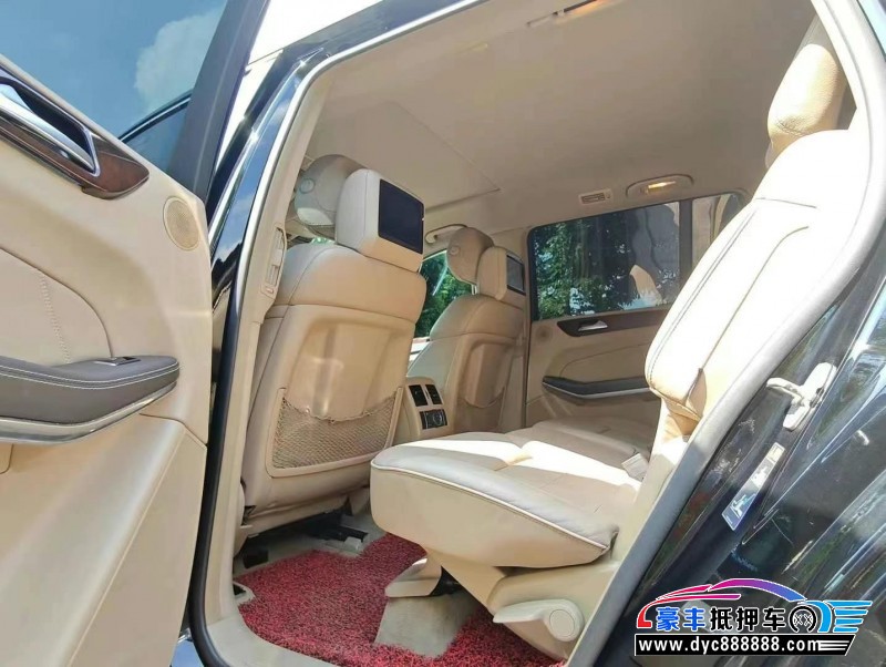 13年奔驰GL轿车抵押车出售