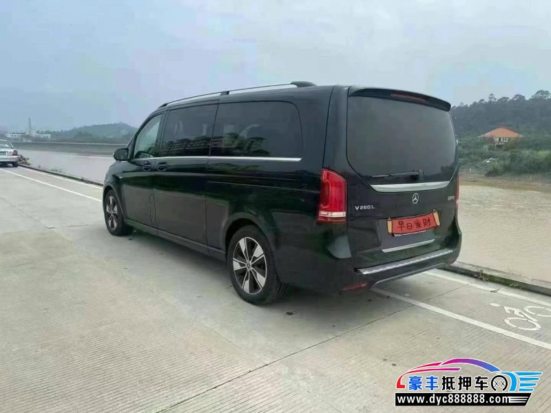 21年奔驰V轿车抵押车出售