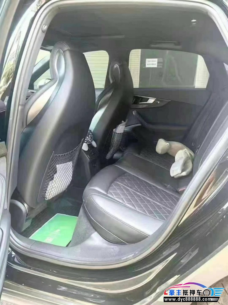 21年奥迪S4轿车抵押车出售