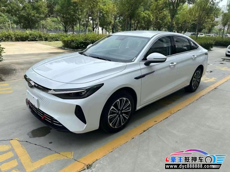 24年奇瑞风云轿车抵押车出售