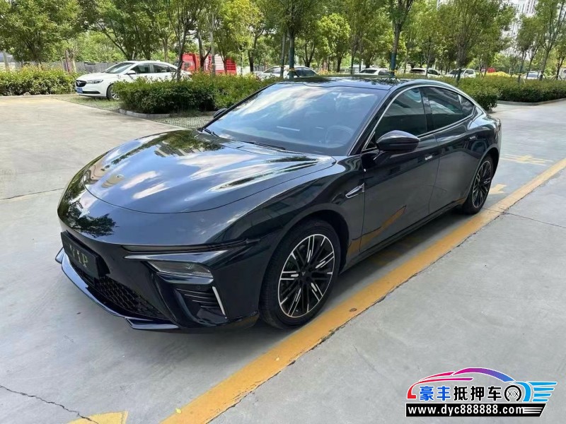 23年哪吒S轿车抵押车出售