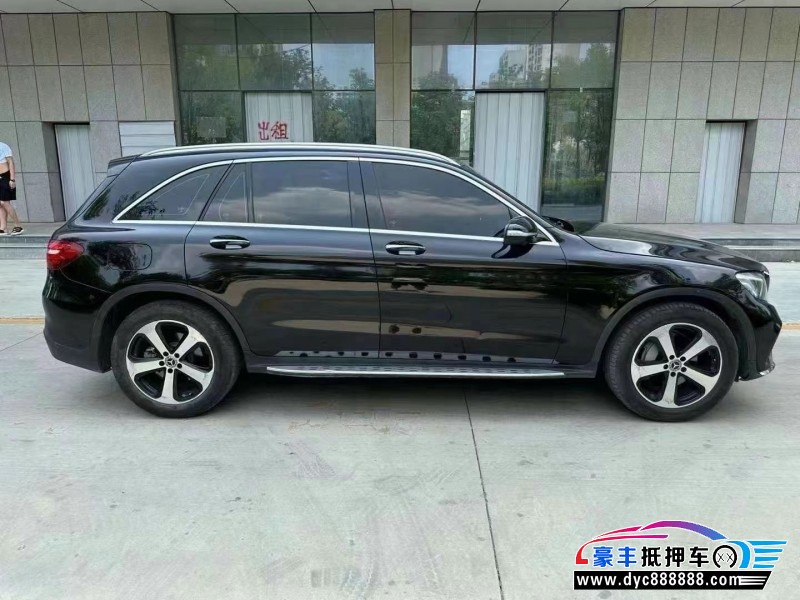 19年奔驰GLC轿车抵押车出售