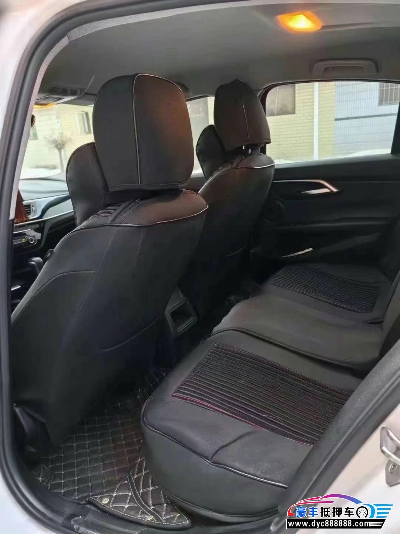 19年宝马1系轿车抵押车出售