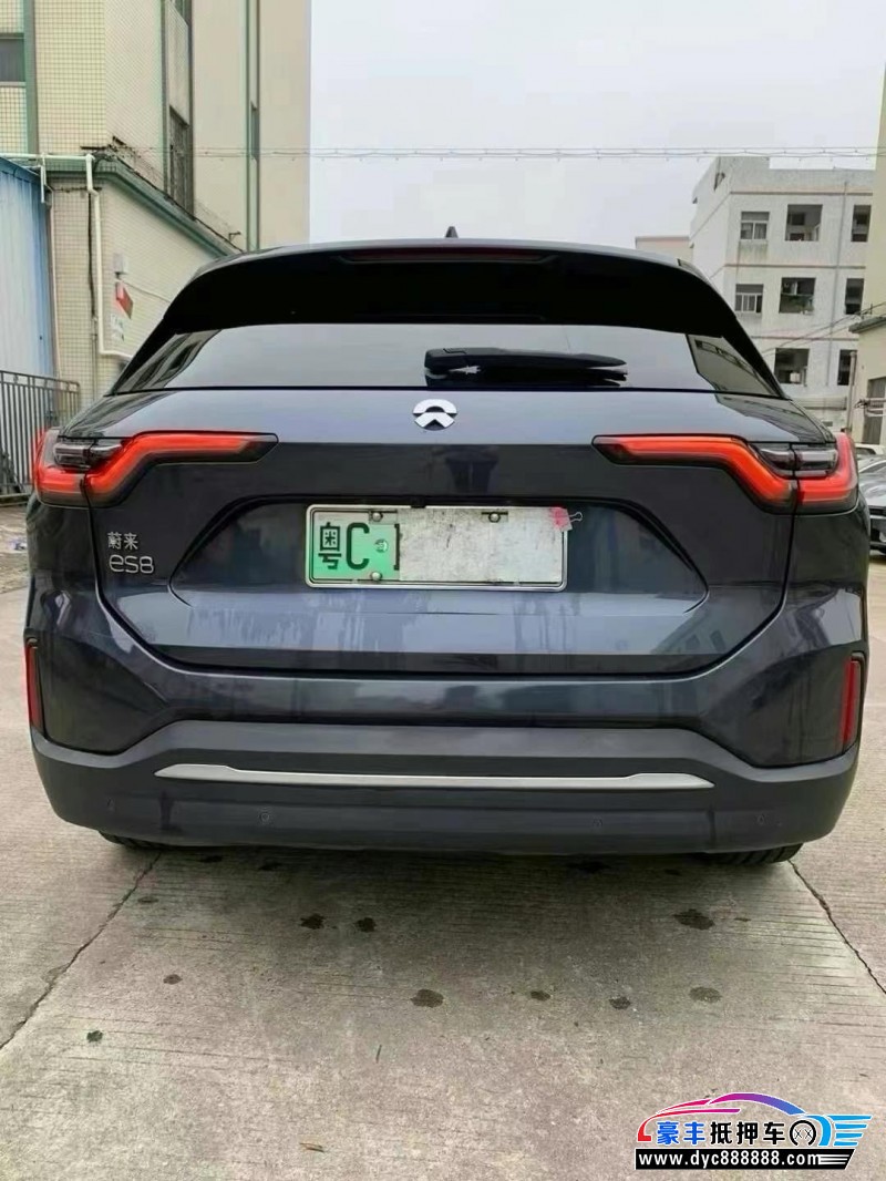 22年蔚来ES6轿车抵押车出售