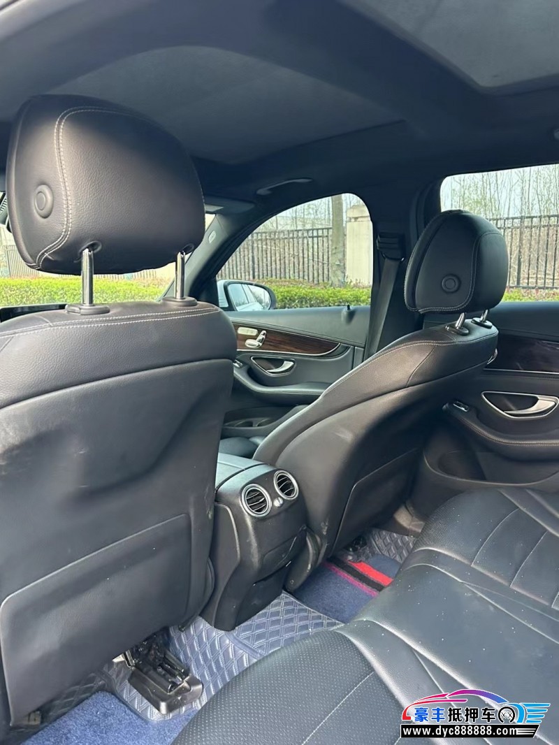 17年奔驰GLC轿车抵押车出售