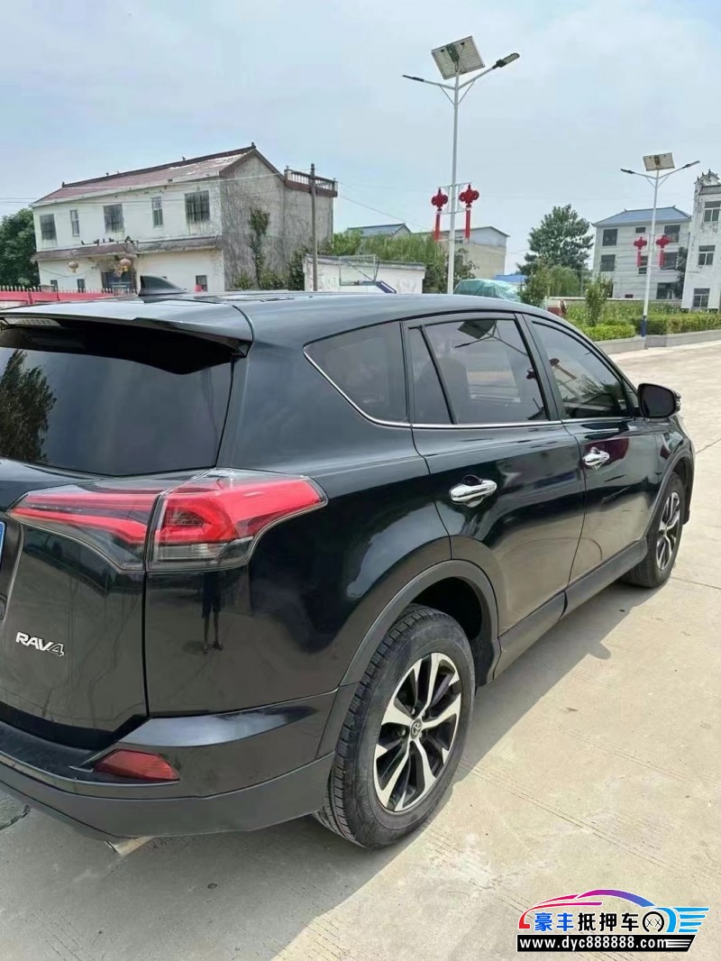 18年丰田RAV4轿车抵押车出售