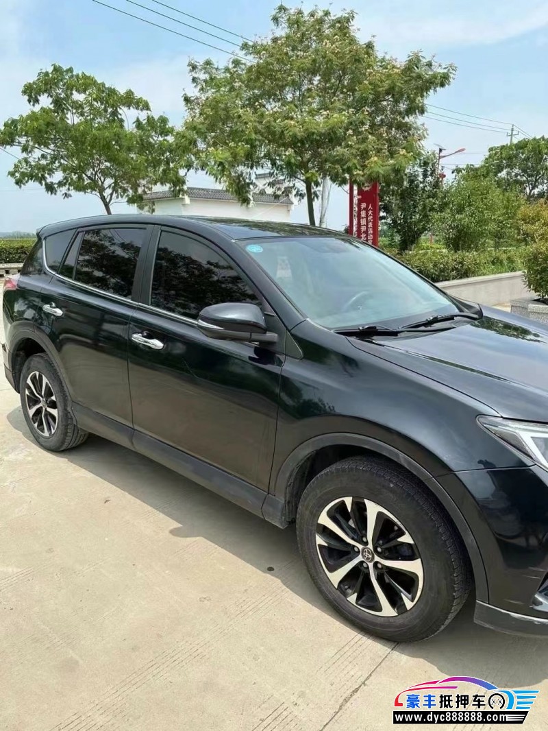 18年丰田RAV4轿车抵押车出售