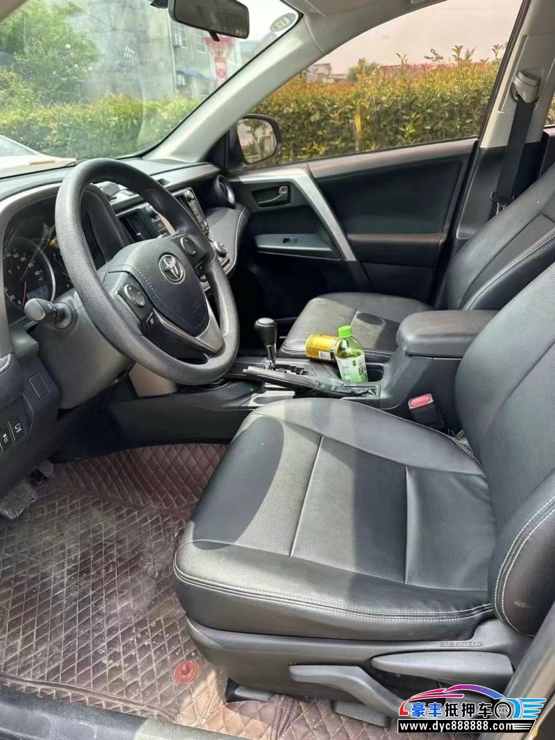 18年丰田RAV4轿车抵押车出售