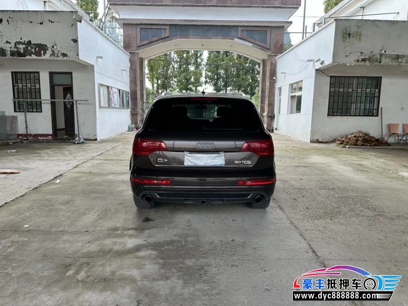 11年奥迪Q7轿车抵押车出售