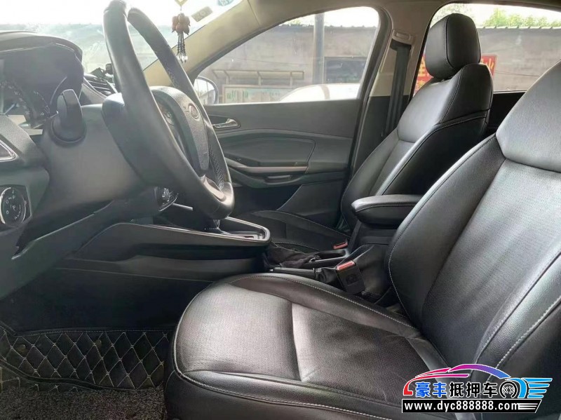 17年福特福睿斯轿车抵押车出售