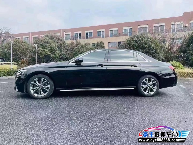 22年奔驰E轿车抵押车出售