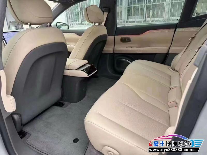 23年蔚来ET7轿车抵押车出售