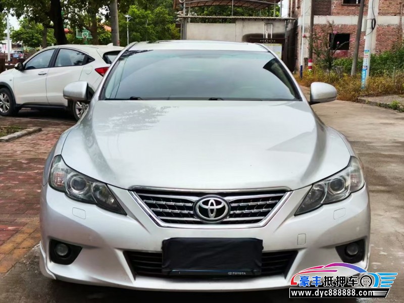 13年丰田锐志轿车抵押车出售