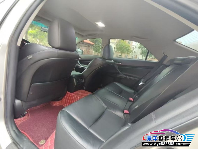 13年丰田锐志轿车抵押车出售