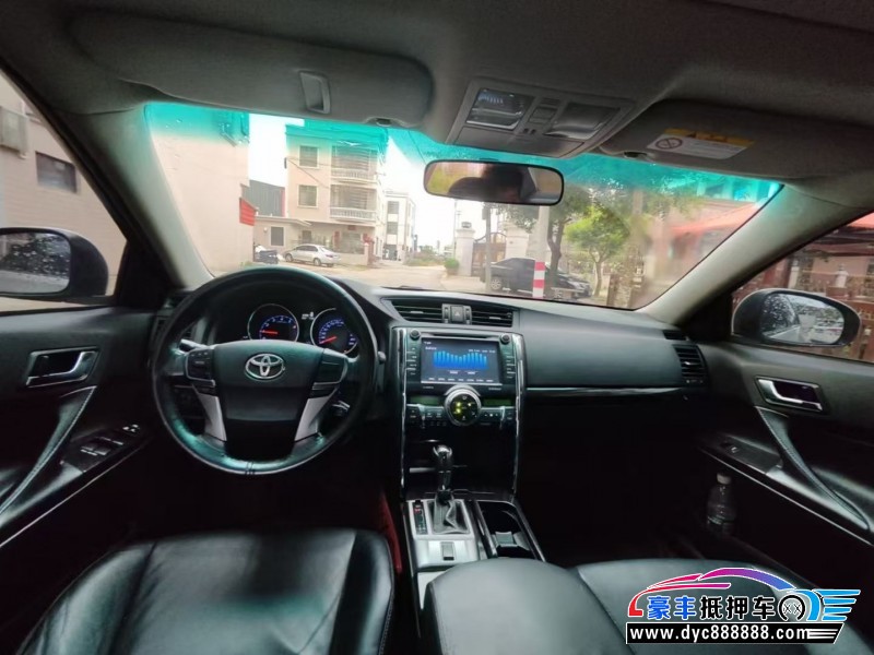 13年丰田锐志轿车抵押车出售