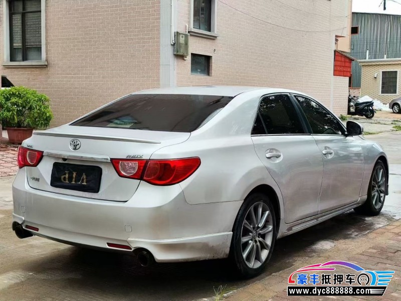 13年丰田锐志轿车抵押车出售
