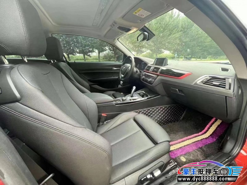 20年宝马2系轿车抵押车出售