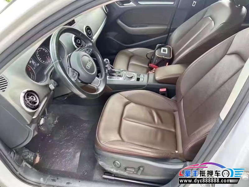 17年奥迪A3轿车抵押车出售