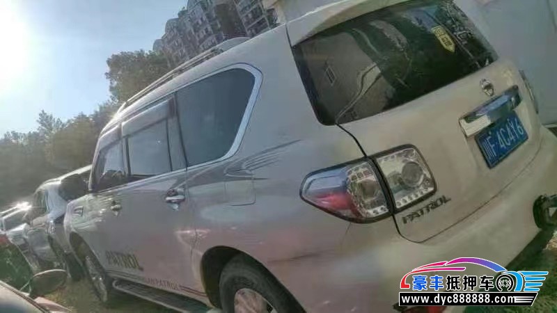 17年日产途乐SUV抵押车出售