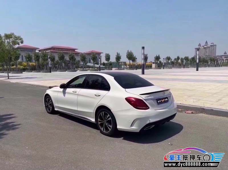 17年奔驰C轿车抵押车出售