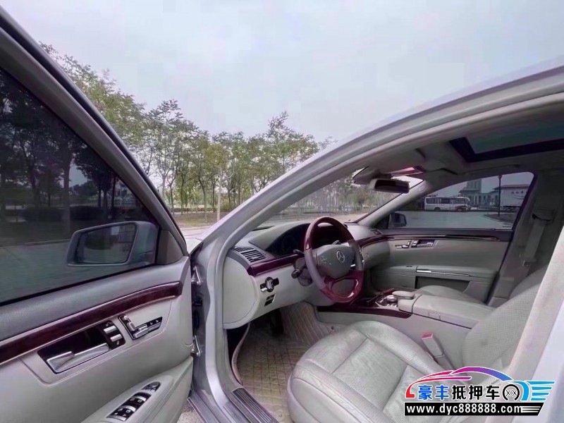 10年奔驰S轿车抵押车出售