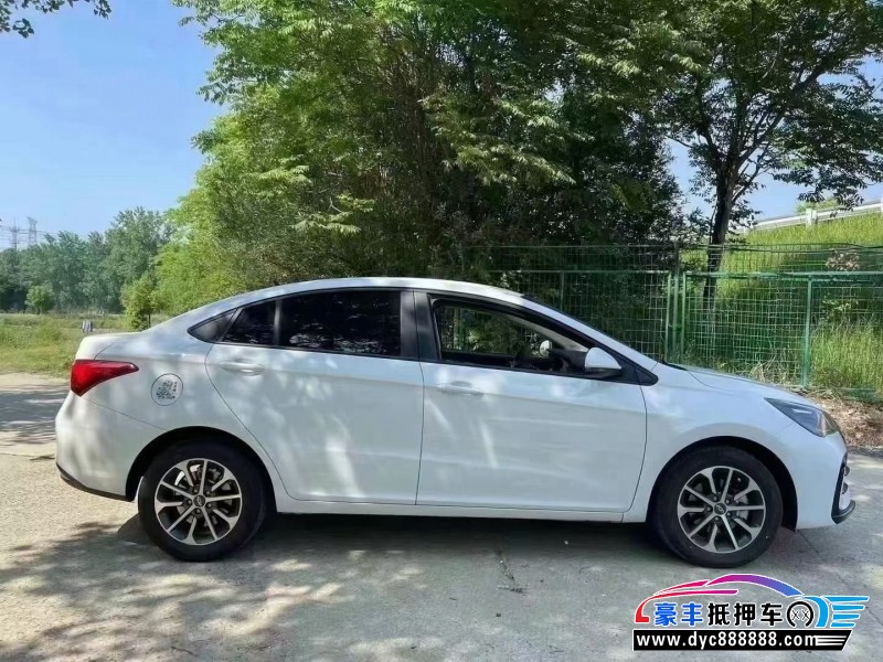 24年奇瑞艾瑞泽5轿车抵押车出售