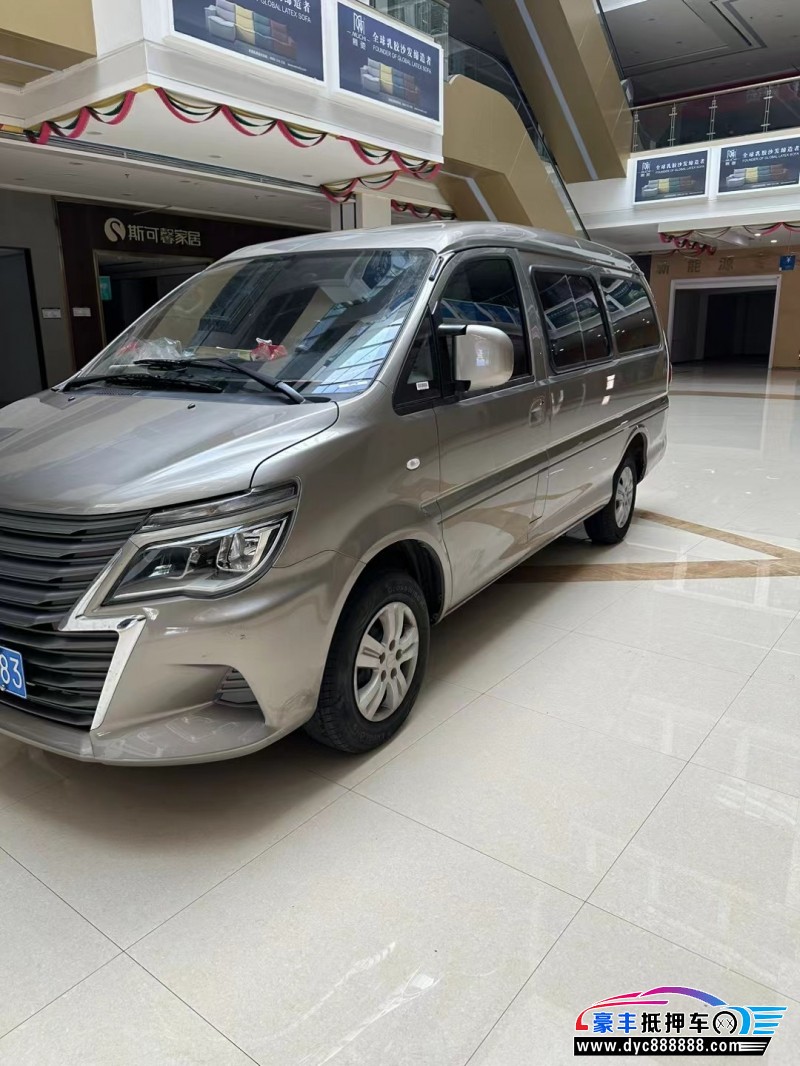 23年东风风行菱智轿车抵押车出售