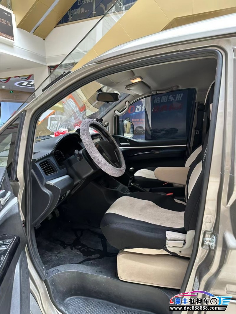 23年东风风行菱智轿车抵押车出售