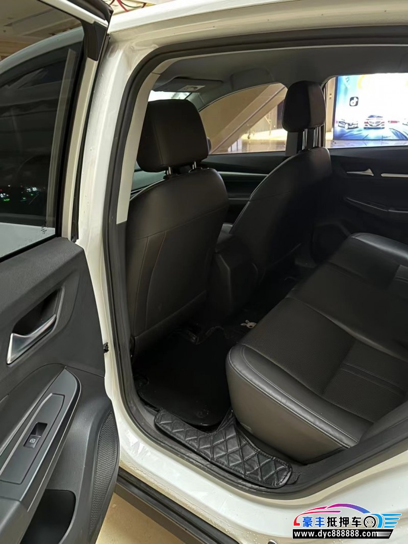 22年威马汽车ex5轿车抵押车出售