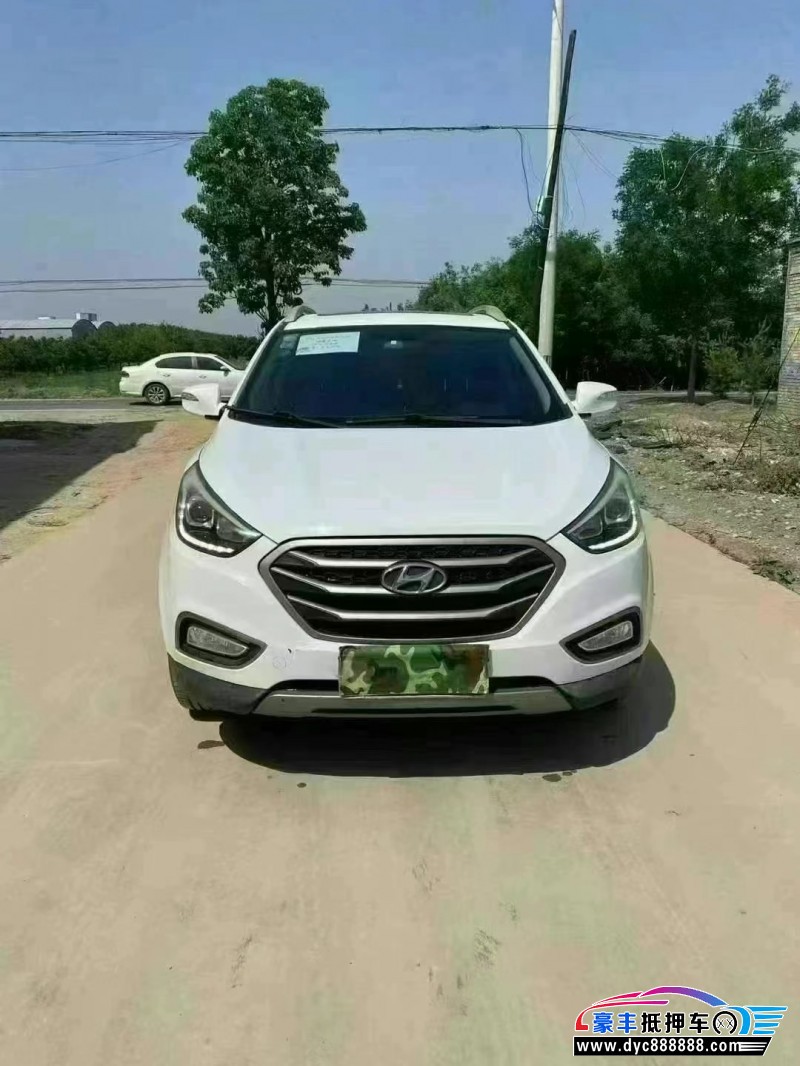 14年现代ix35轿车抵押车出售